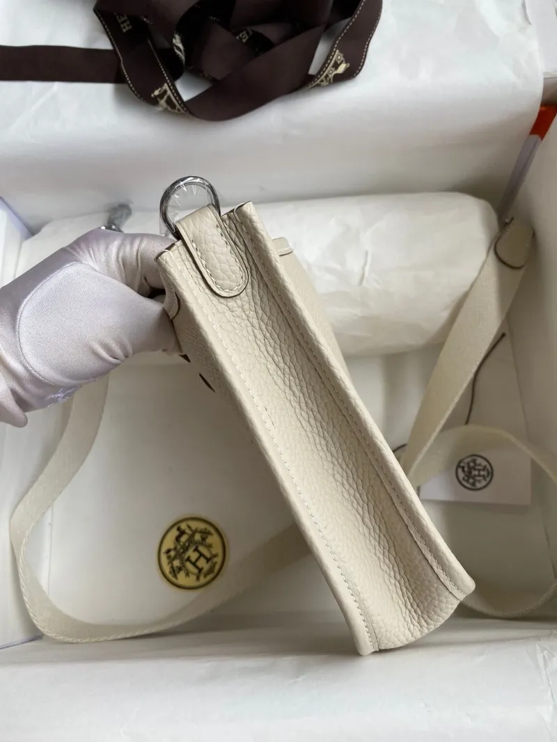 Hermes Cream Leather Crossbody Satchel Bag - Image 7