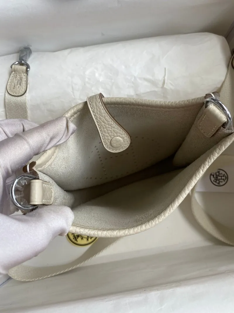 Hermes Cream Leather Crossbody Satchel Bag - Image 9