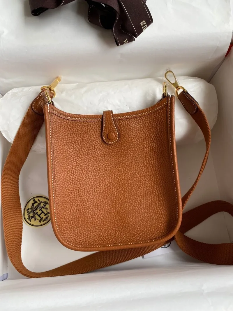 Alternative view of Hermes Brown Leather Crossbody Satchel Bag 160