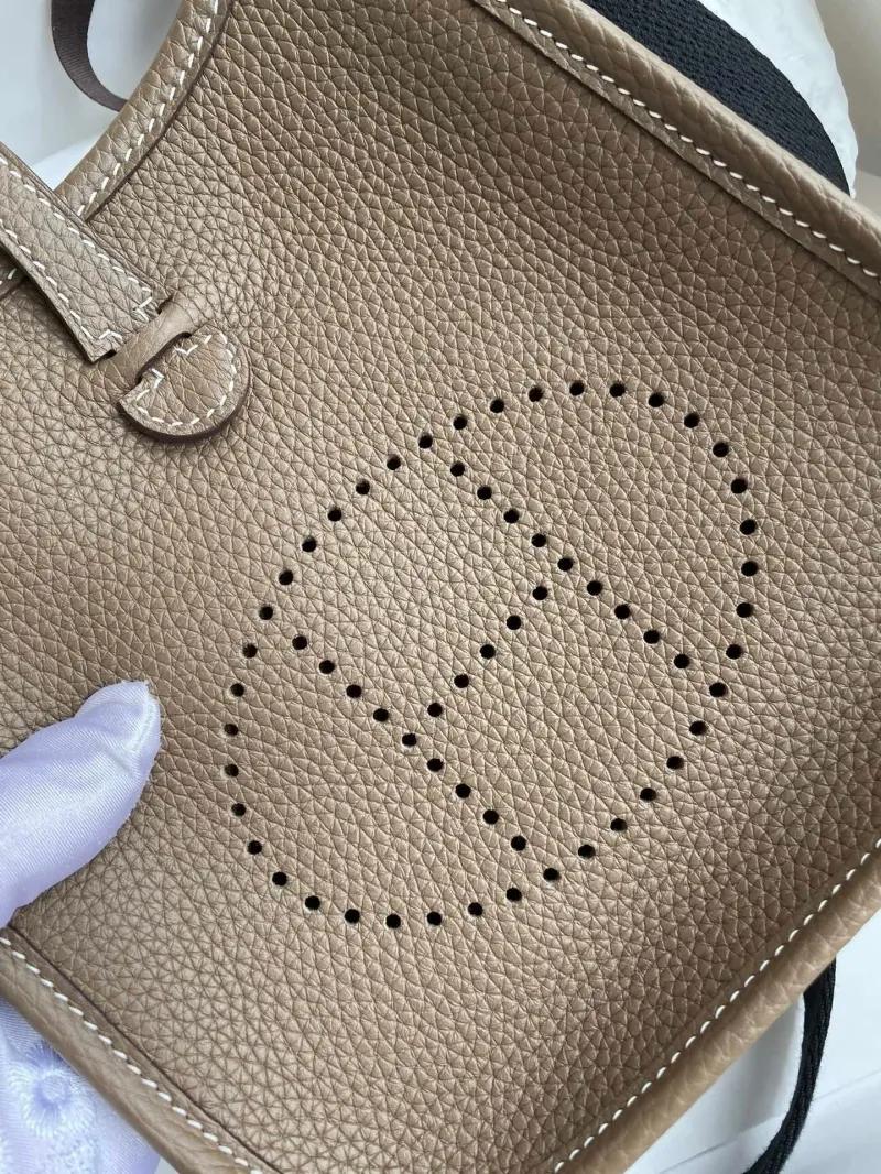 Hermes Taupe Leather Crossbody Satchel Bag - Image 4