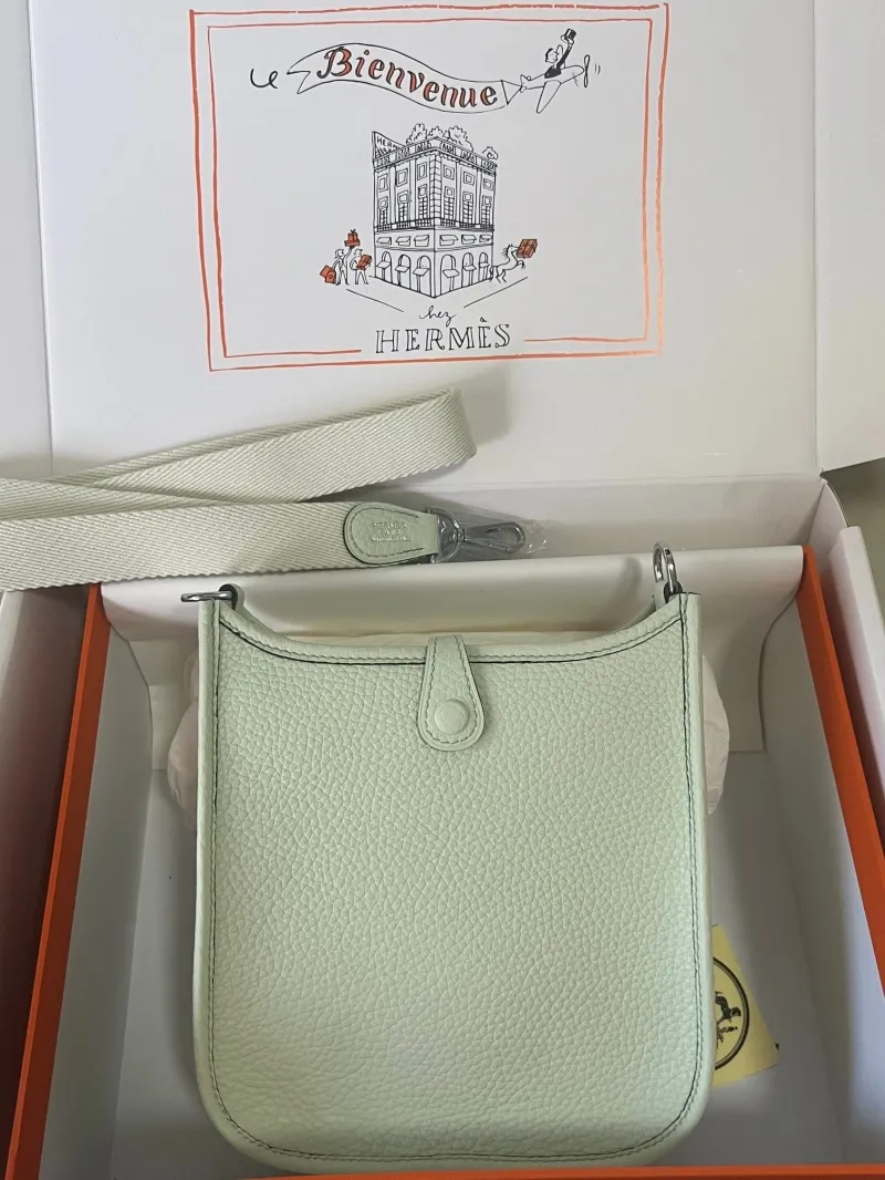 Alternative view of Hermes Mint Green Crossbody Satchel Bag 179