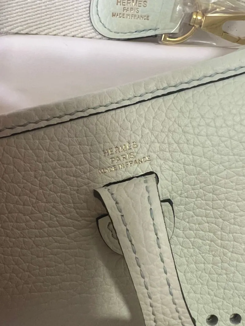Hermes Light Mint Leather Crossbody Satchel Bag - Image 7