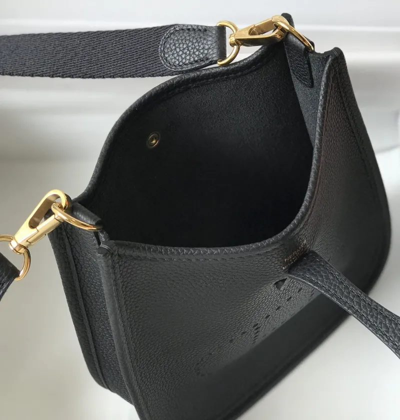 Hermes Black Leather Crossbody Satchel Bag - Image 8