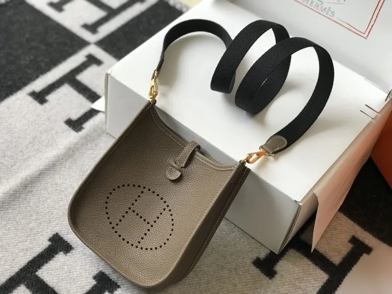 Hermes Taupe Leather Crossbody Satchel - Image 9