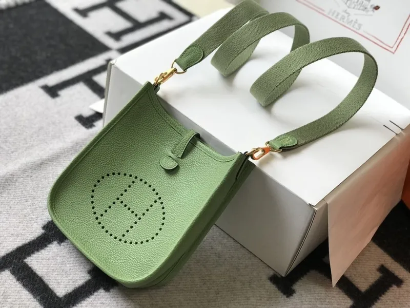 Hermes Light Green Crossbody Satchel Bag 192 - Image 9
