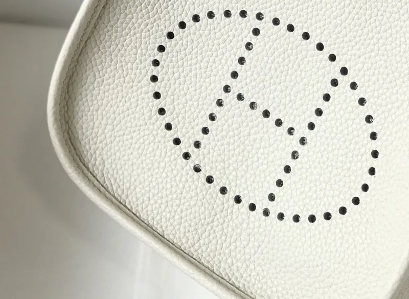 Hermes Cream White Leather Crossbody Satchel Bag - Image 4