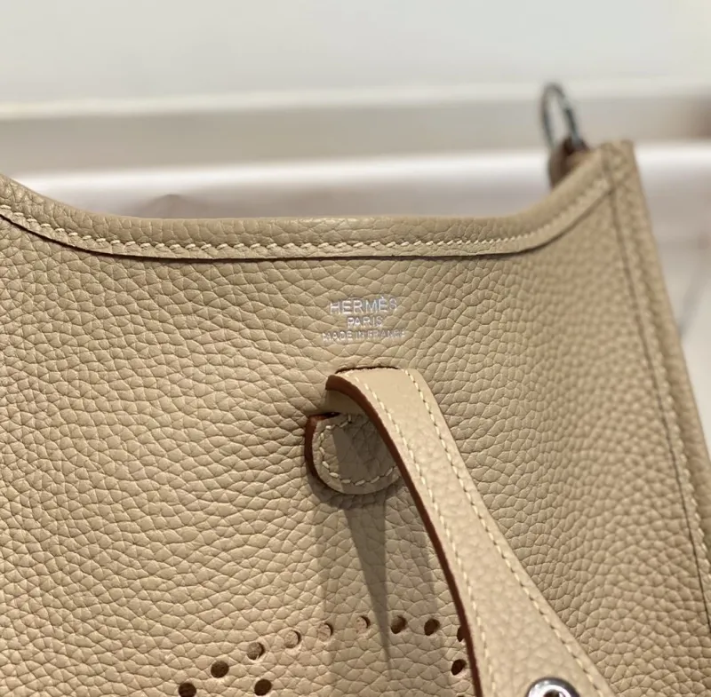 Hermes Beige Leather Crossbody Satchel Bag - Image 7