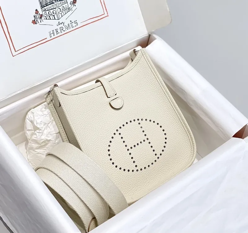 Hermes Cream Leather Crossbody Satchel Bag - Image 3