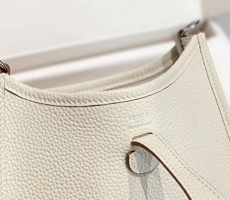 Hermes Cream Leather Crossbody Satchel Bag - Image 7