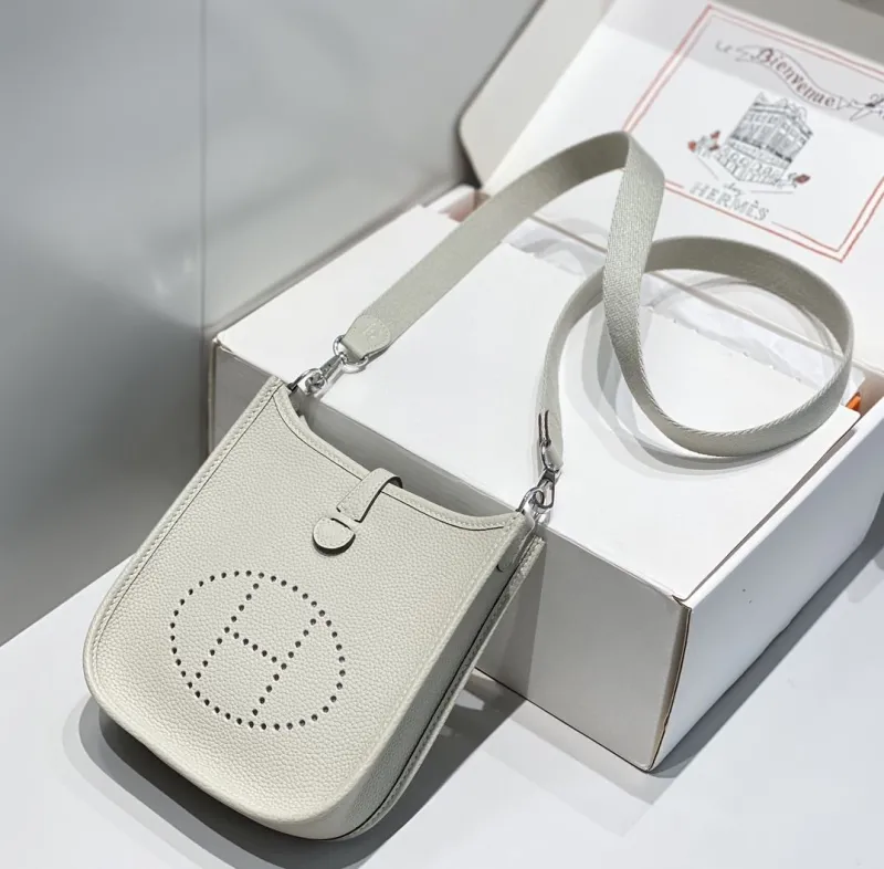 Hermes Light Gray Crossbody Satchel Bag 203 - Image 4