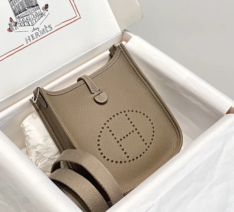 Hermes Taupe Leather Crossbody Bag 206 - Image 3