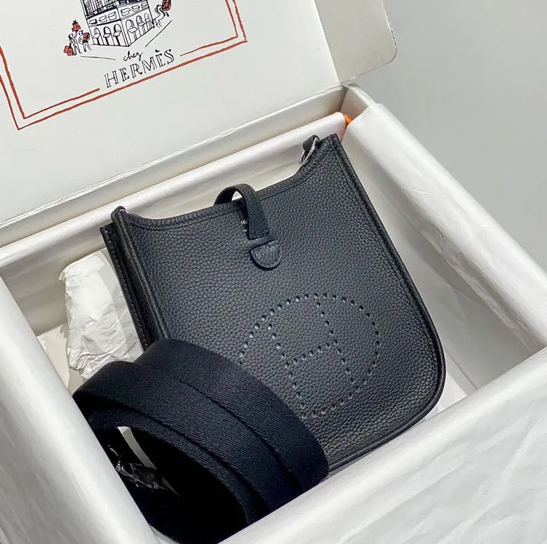 Hermes Black Leather Satchel Bag 210 - Image 3