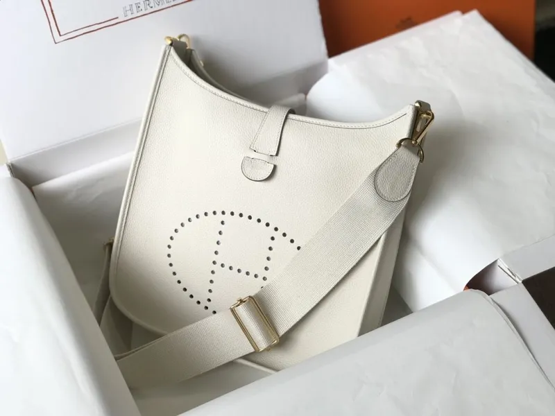 Hermes Off-White Leather Satchel Bag 224 - Image 4