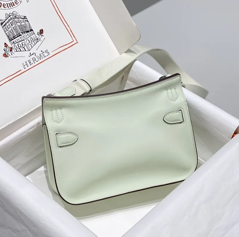 Alternative view of Hermes Mint Green Leather Satchel Bag 235