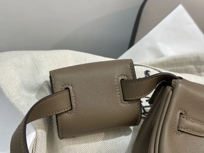 Hermes Taupe Leather Satchel Bag 277 - Image 7
