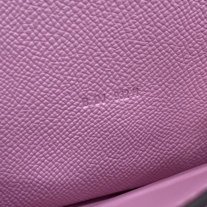 Alternative view of Hermes Lavender Crossbody Bag B DJ 932 H