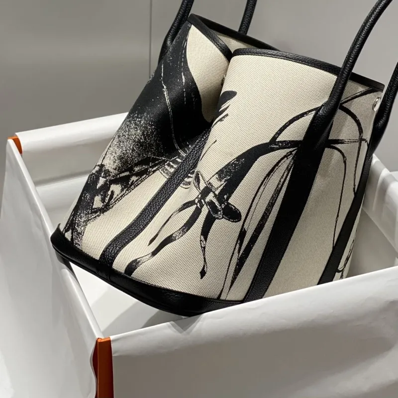 Hermes Cream and Black Canvas Tote Bag - Image 3