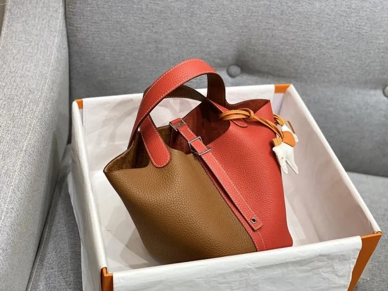 Hermes Two-Tone Brown Red Bucket Handbag - Image 3
