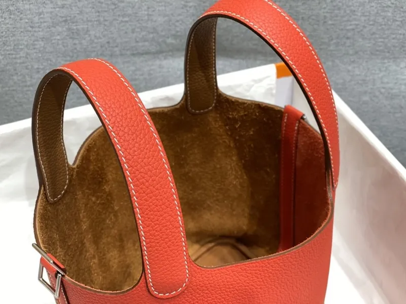 Hermes Two-Tone Brown Red Bucket Handbag - Image 5