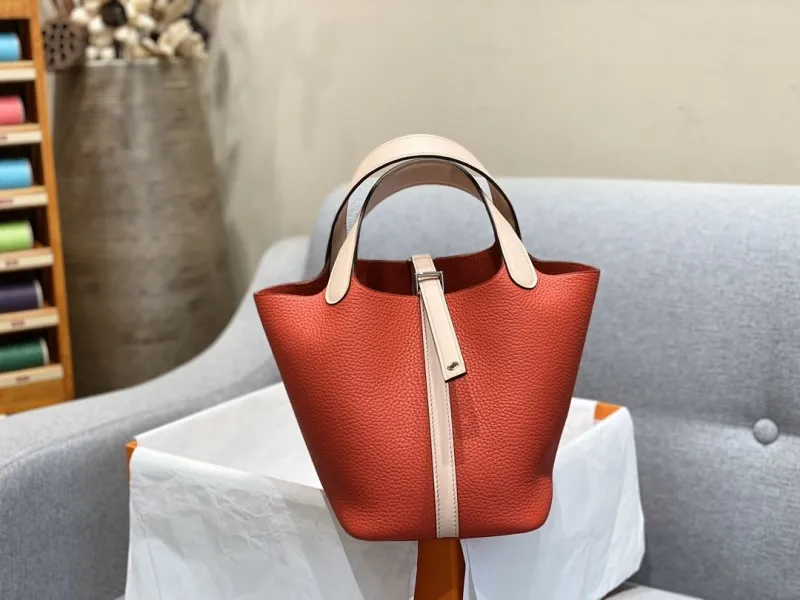 Hermes Shopping Bags-17
