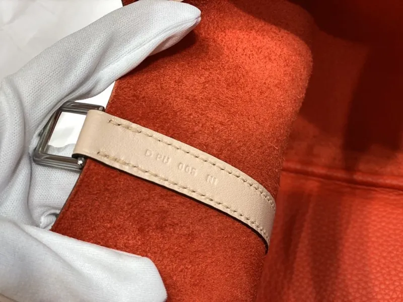 Hermes Orange Beige Bucket Handbag - Image 6