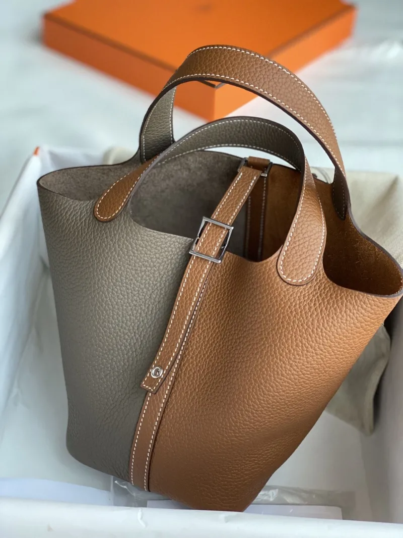 Hermes Shopping Bags-18