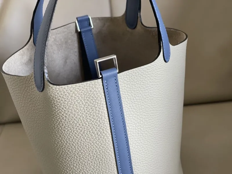 Hermes Cream Blue Leather Bucket Handbag 24 - Image 4