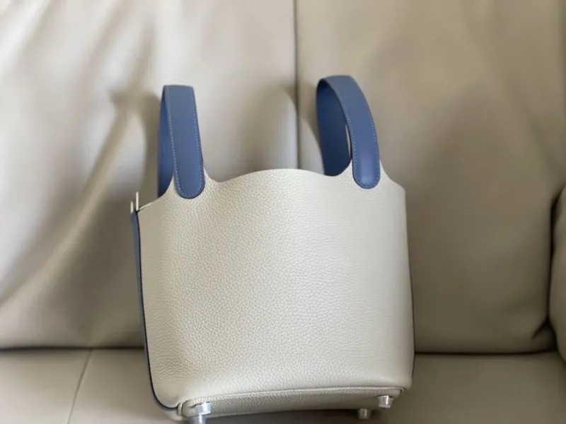 Hermes Cream Blue Leather Bucket Handbag 24 - Image 5