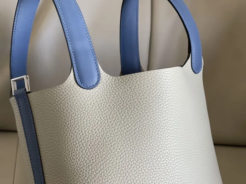 Hermes Cream Blue Leather Bucket Handbag 24 - Image 7