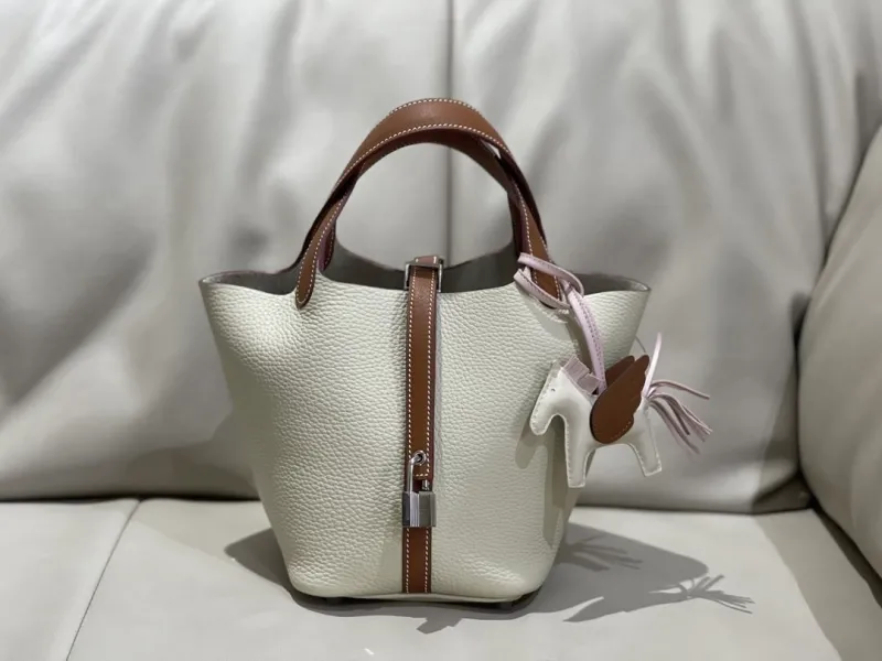 Hermes Shopping Bags-25