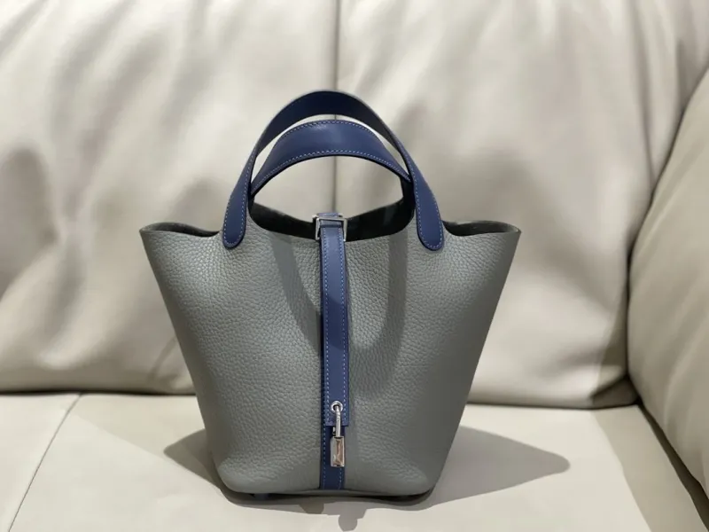 Hermes Shopping Bags-26