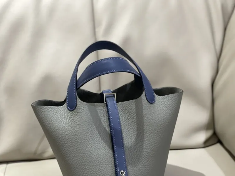 Alternative view of Hermes Shopping Bags-26