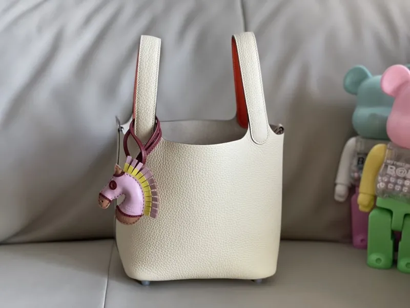 Hermes Cream Leather Bucket Handbag with Pony Charm - Image 5