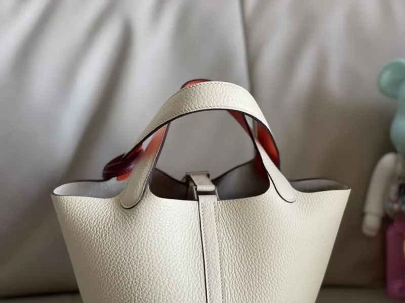 Hermes Cream Leather Bucket Handbag with Pony Charm - Image 6