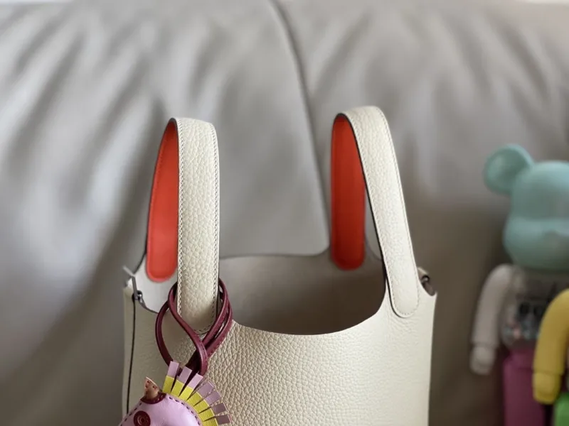 Hermes Cream Leather Bucket Handbag with Pony Charm - Image 7