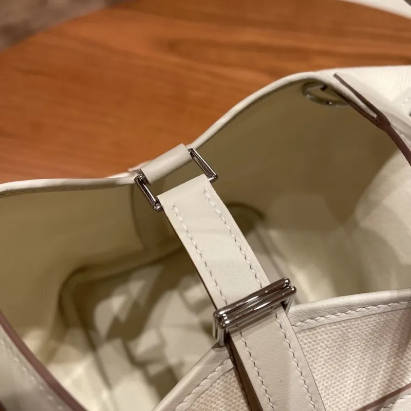 Hermes Off-White Canvas Bucket Tote Bag - Image 3