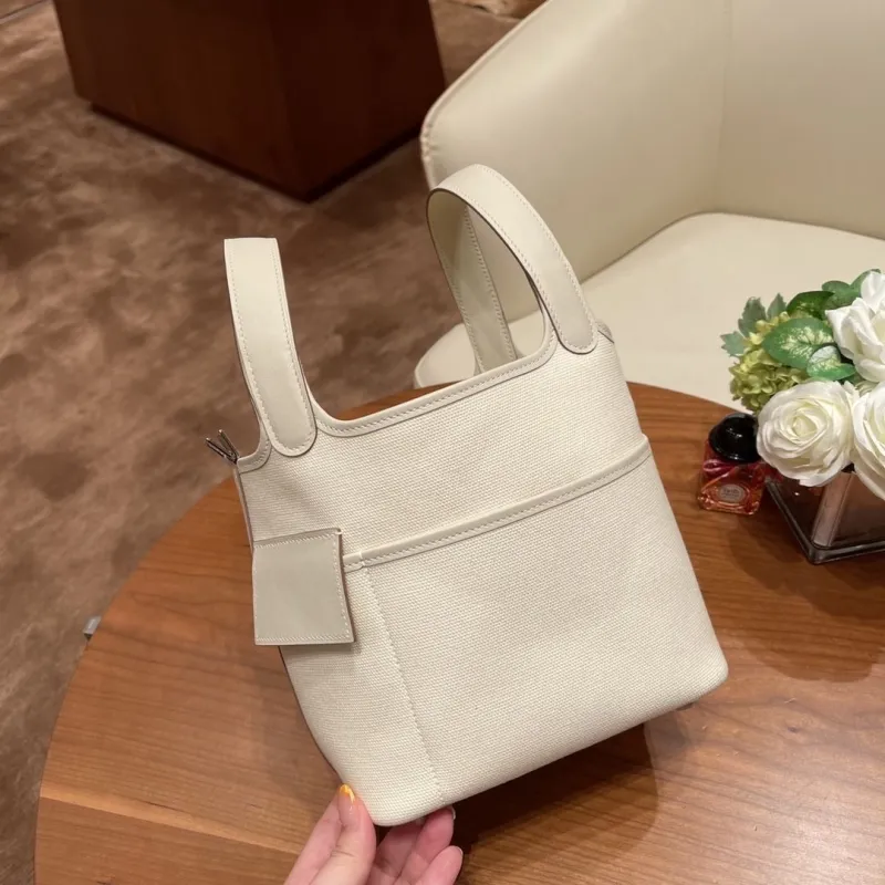 Hermes Off-White Canvas Bucket Tote Bag - Image 5