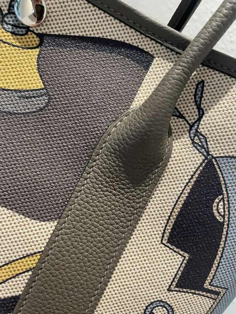 Hermes Gray Beige Canvas Tote Bag - Image 4