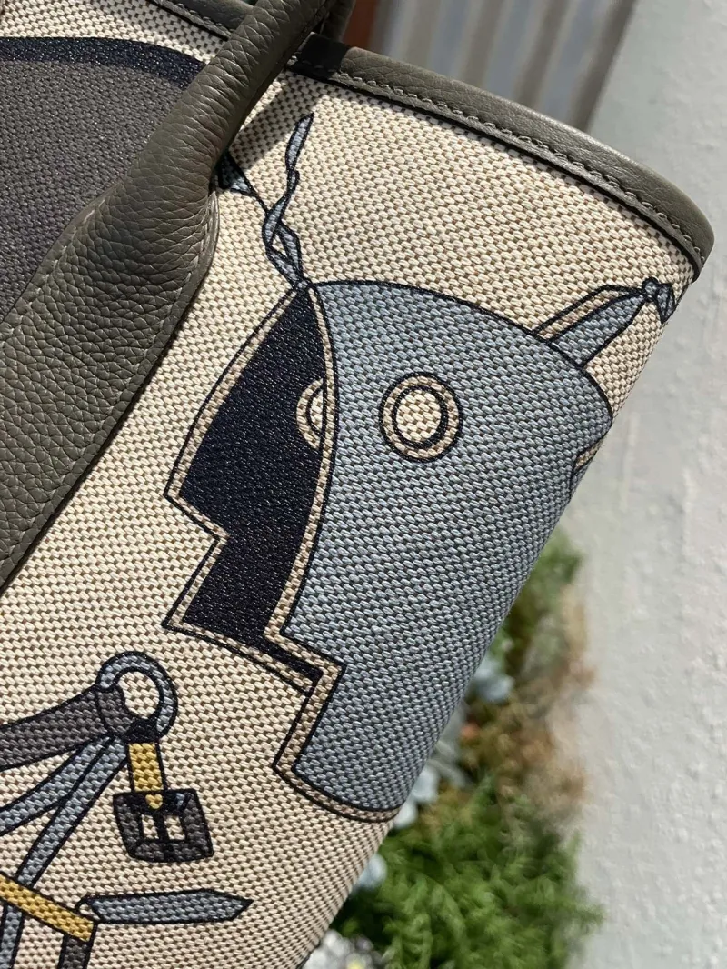 Hermes Gray Beige Canvas Tote Bag - Image 5