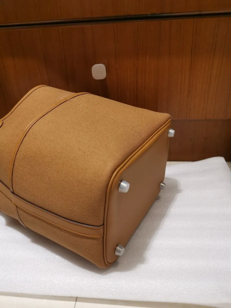 Hermes Tan Canvas Bucket Shopping Bag - Image 9