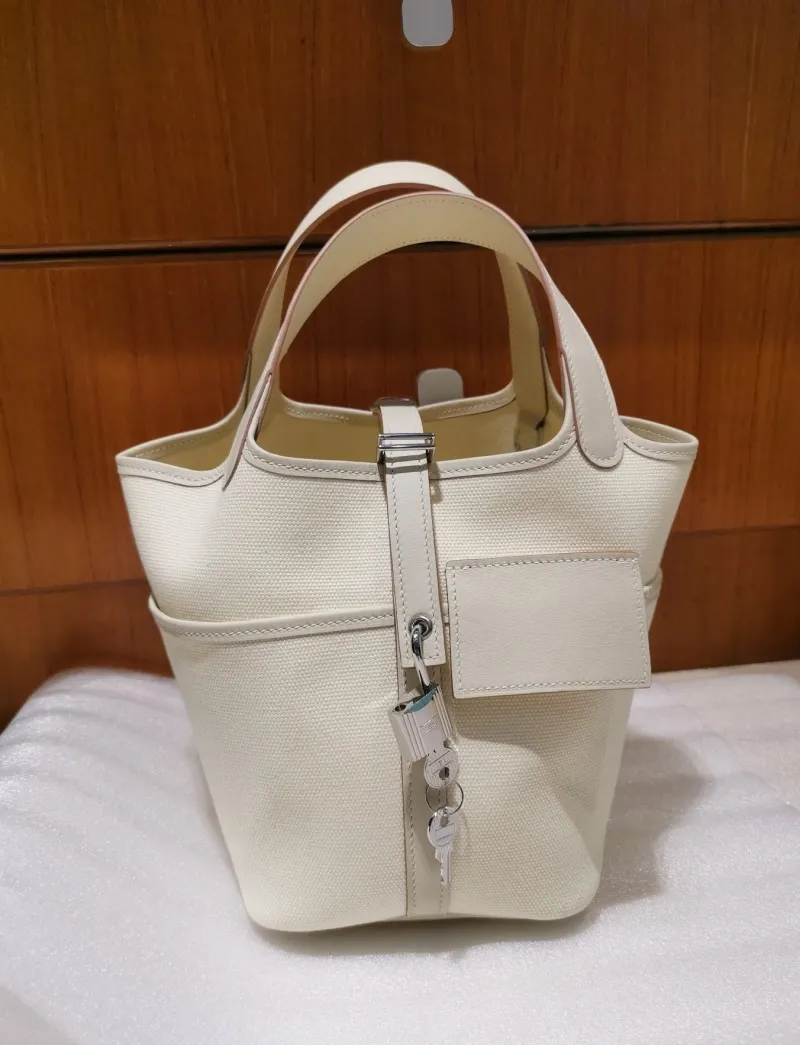 Hermes Cream Bucket Shopping Bag 35
