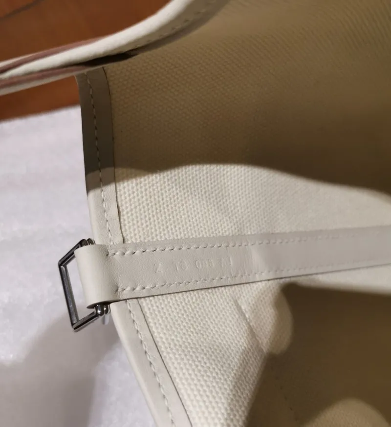 Hermes Cream Bucket Shopping Bag 35 - Image 8