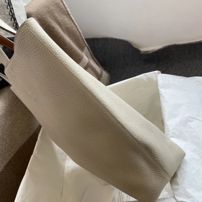 Hermes Cream Leather Tote Bag - Image 3
