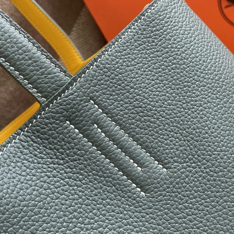 Alternative view of Hermes Shopping Bags-43