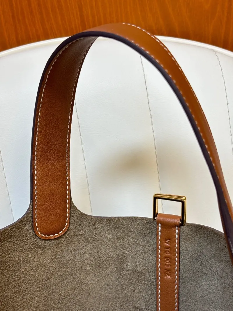 Alternative view of Hermes Shopping Bags-45