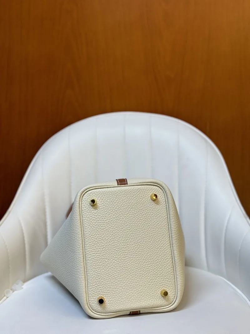 Hermes Cream Brown Leather Bucket Bag - Image 4