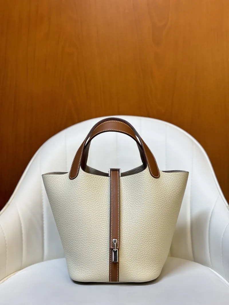 Hermes Shopping Bags-47
