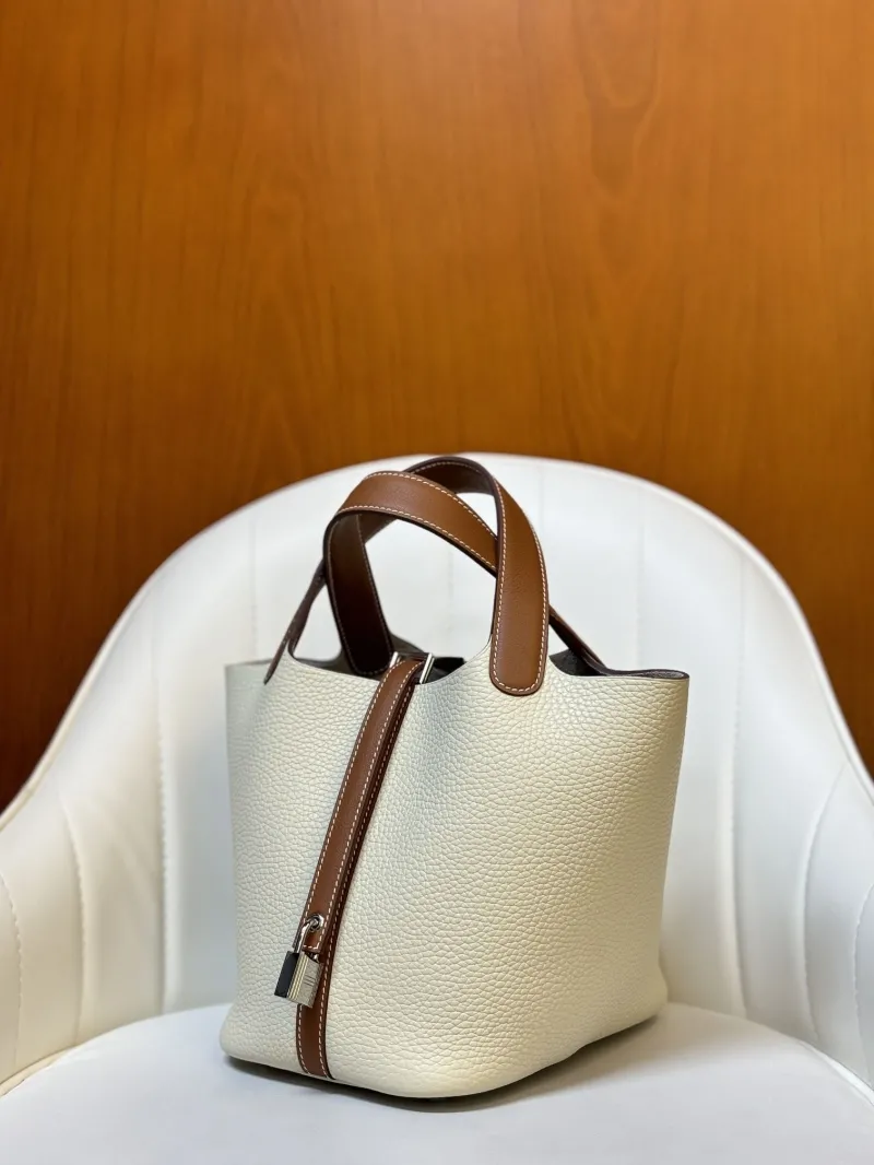 Alternative view of Hermes Shopping Bags-47