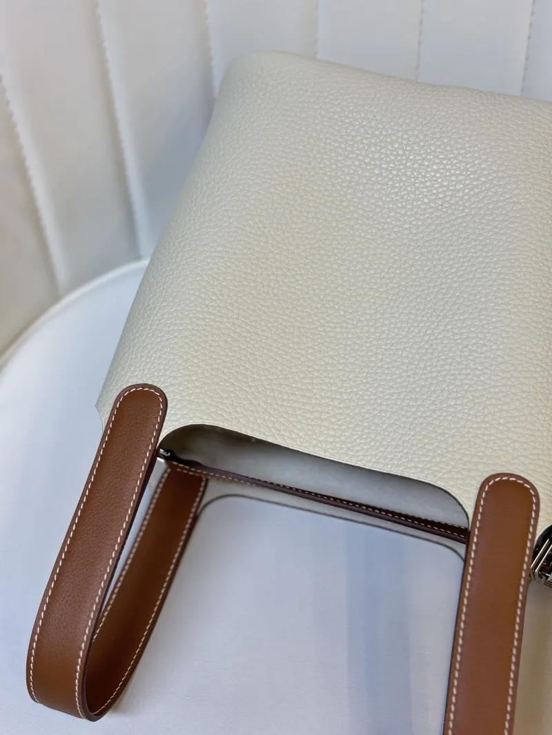 Hermes Cream Brown Leather Bucket Bag - Image 3