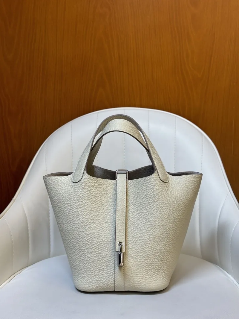 Hermes Shopping Bags-48